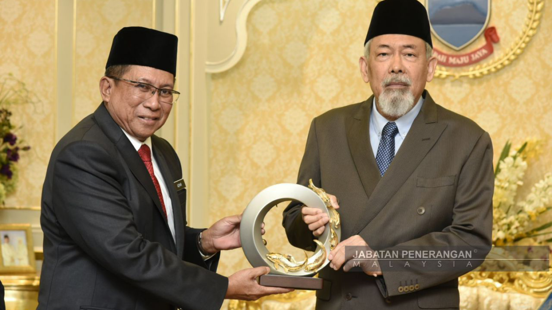 Jabatan Perikanan Sabah mengadakan kunjungan hormat kepada Tuan Yang Terutama Negeri Sabah, Tun Datuk Seri Panglima (Dr.) Haji Juhar bin Datuk Haji Mahiruddin