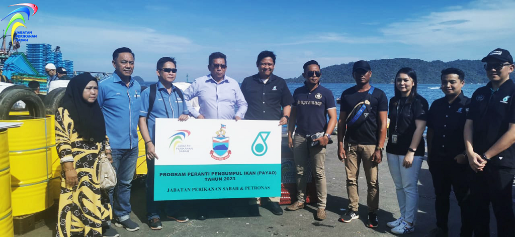Program Peranti Pengumpul Ikan (Payao) Kepada Nelayan di Kota Kinabalu