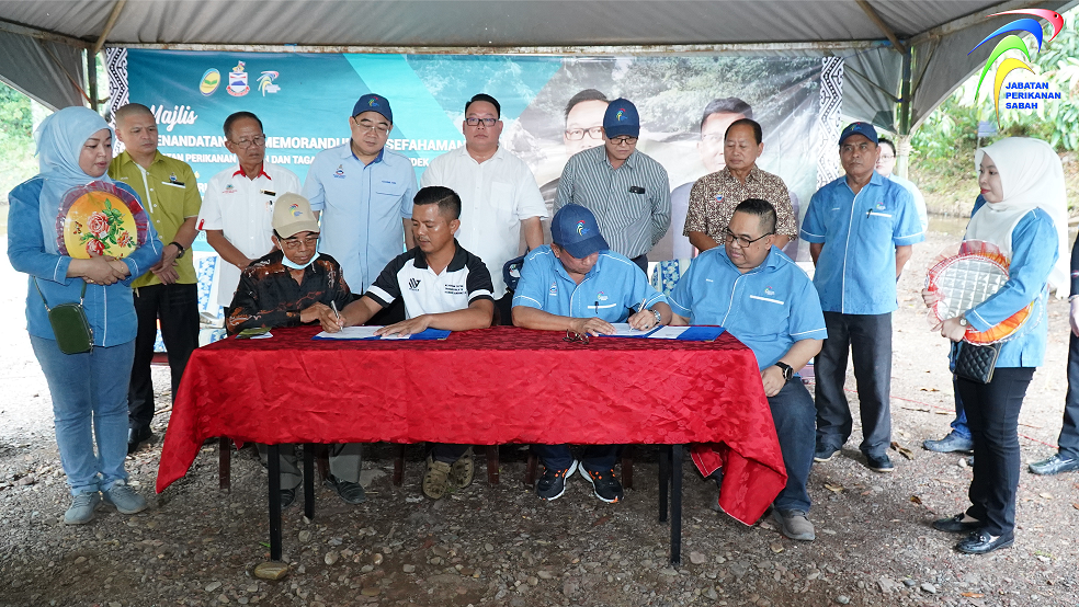 Majlis Menandatangani Tagal Memorandum Persefahaman (MOU) Tagal di antara Jabatan Perikanan Sabah dan Jawatankuasa (JK) Tagal Kg. Togudon, Kota Marudu.