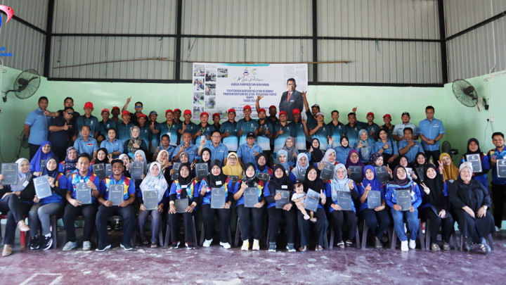 KURSUS PEMPROSESAN IKAN MARIN DAN PENYERAHAN BANTUAN NELAYAN DI BAWAH PROGRAM BANTUAN NELAYAN PERSISIRAN PANTAI (BNPP) TAHUN 2024