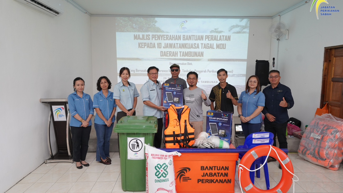 Jabatan Perikanan Sabah Serah Bantuan Peralatan Kepada 10 Jawatankuasa Tagal MOU Daerah Tambunan